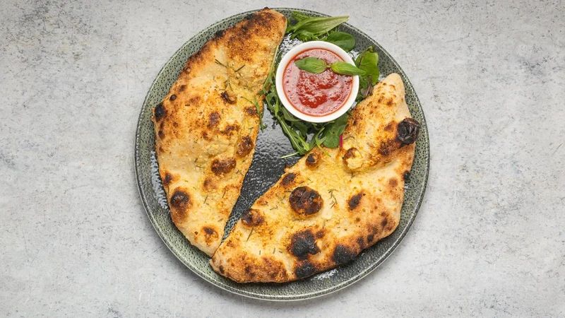 Rozmaringos focaccia parmezánnal, fatüzelésű kemencéből, Csepel