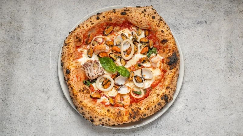 Frutti di mare tenger gyümölcsei pizza, Cavallino pizzéria Csepel