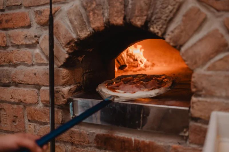 kemenceben sütött pizza, olasz étterem 21 kerulet