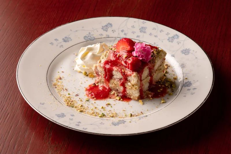 Pisztáciás tiramisu al pistacchio málnaragúval, Cavallino Csepel