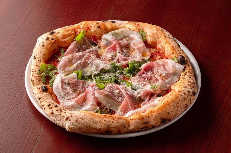 Prosciutto di Parma D.O.P. nápolyi pizza, 21. kerület