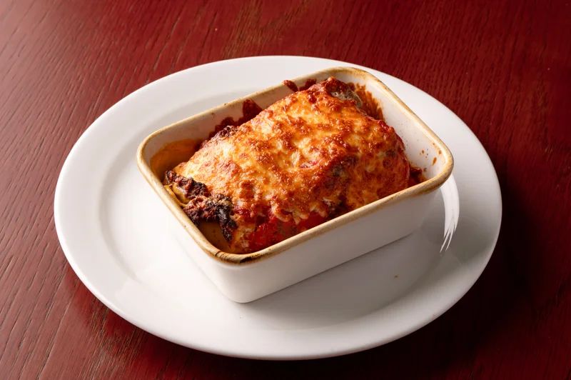 Kemencében sült lasagne al forno, olasz étterem Csepel
